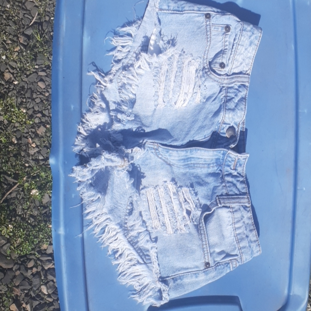 3/$15 Forever21 shorts